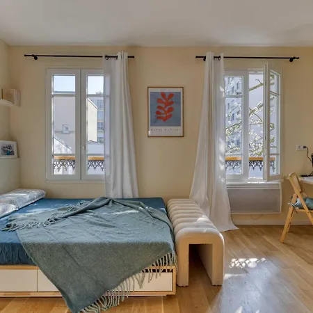 Modern Studio-2p - Belleville Apartment Paris